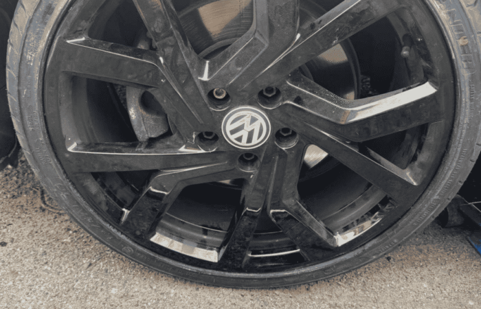 What To Do If You Get A Flat Tyre Step by Step (UK Driver's Guide)